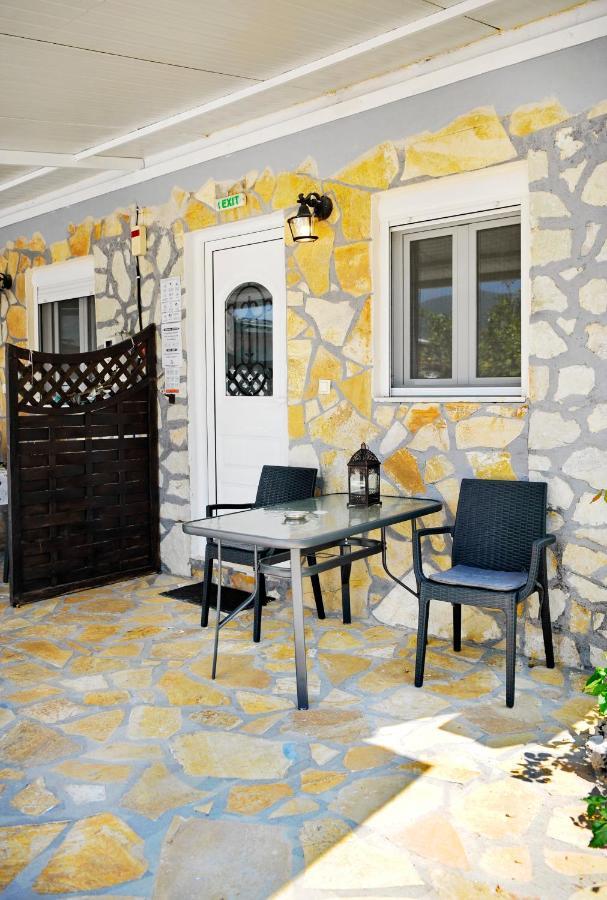 Spiros House And Studios Geni  Exterior photo